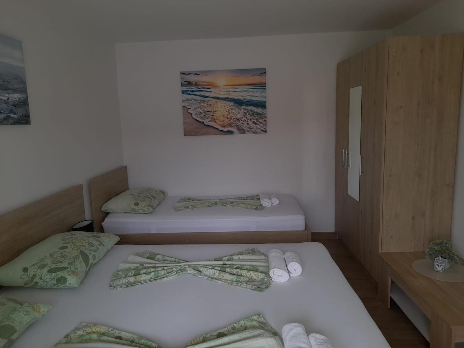 Apartments Boric Lopar Chambre photo